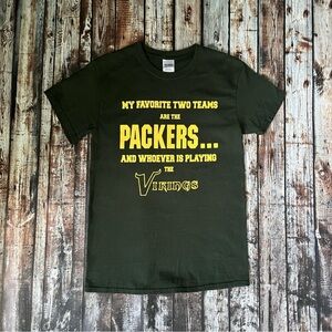 Packer Vs Vikings Football T-shirt